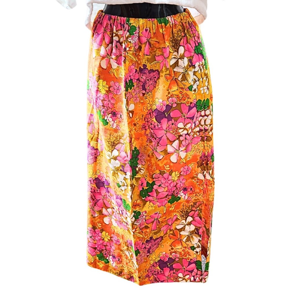 Vintage Skirt Colorful and Bold Tropical Florals Midi Length Size Small EUC